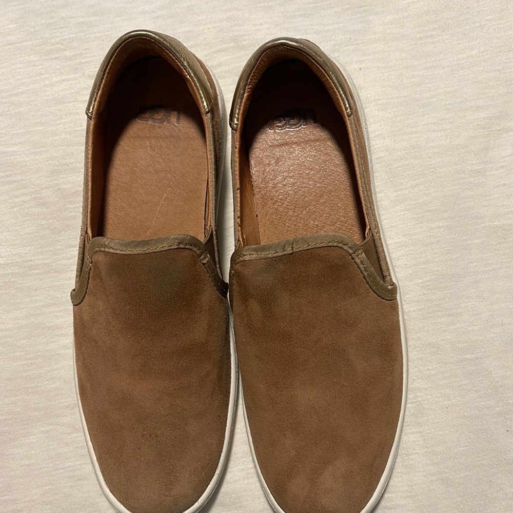 Ugg cas chestnut slip on sneakers in suede size 7